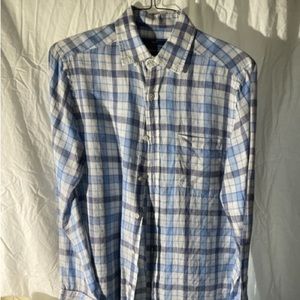 Vineyard Vines Men’s x small dress shirt